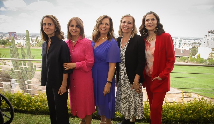  Luz María Autrique, Laura Autrique, Ivette Autrique, Carla Autrique y Carmen Autrique.