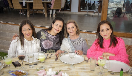  Claudia Martínez, Begoña López, Chela Wagner y Graciela Lopez.