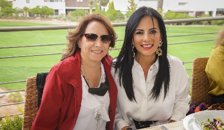  María Luisa Villaseñor y Lucy Martínez.