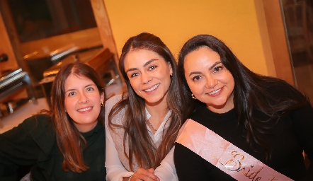  María José Fernández, Paulina Rodríguez y Mariana Castillo.