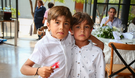  Javier y Andrés.