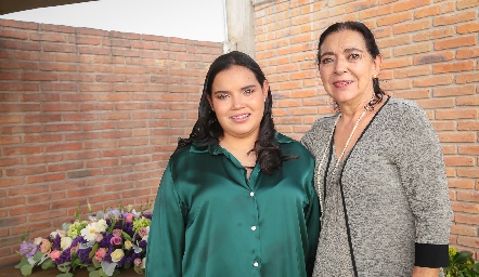  Marce Puga con su mamá Marcela Nava.