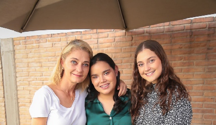  Chelo Harris, Marce Puga y María Nieto.