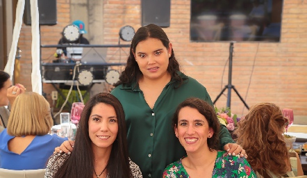  Gaby Carrillo, Marce Puga y María José Martínez.