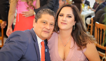  Mauricio Mier y Liliana Meade.