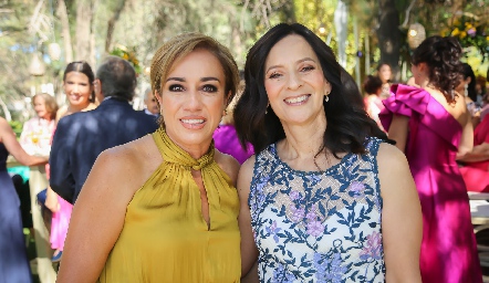  Karina Ramos y Gaby Dauajare.