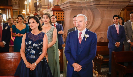  Gabriela Meade de Díaz Infante y Federico Díaz Infante, papás de Miriam.