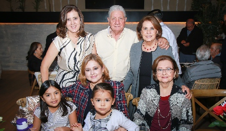  Jorge, Graciela y familia.