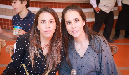  Cristina Barragán y Sofía Estrada.