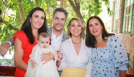  Regina Ibáñez, Alana Ibáñez, Andrés Ibáñez, Ana de la Fuente y Ana Ibáñez.