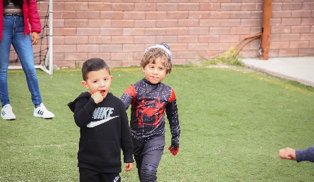  Diego y Tomás.