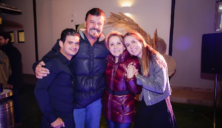  Oscar Cabrera, Héctor Gómez, Anabel Gaviño y Montse Anaya.