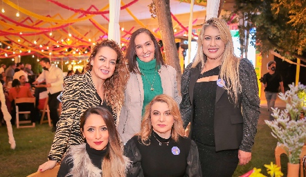  Aidé Esparza, Edith Rubio, Sonia, Ileana y Jazmín Barbosa.