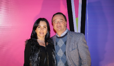  Claudia Vázquez y Luis Obregón.