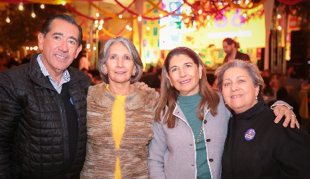  Félix Bocard, Malú Bocard, Lourdes Bocard y Lupita González.