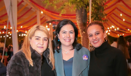  Carmenchu, Christianne Esper y Romina Madrazo.