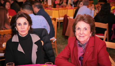  Norma Allende y Magdalena González.