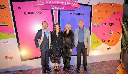 José López, Lulú Pinelo, Gabriela Cantú y Alfonso Armería.
