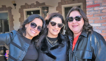  Anilú Enríquez, Daniela Gutiérrez y Deyanira Cázares.
