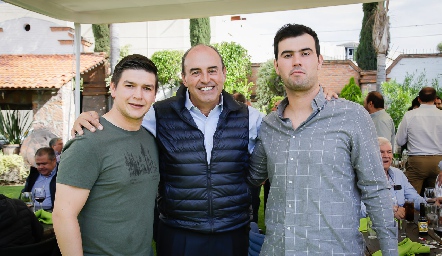  Fernando, Fernando y Mauricio Pérez.