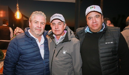  Oscar Vera, Javier Alcalde y 	Roberto Silva.