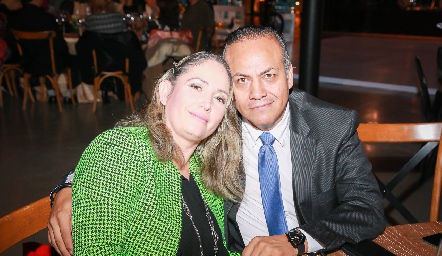  Verónica y Juan Carlos.