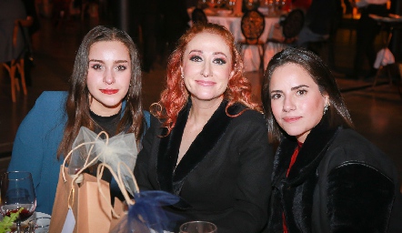  Fernanda de la Peña, Alejandra Tiscareño y Katia Galarza.