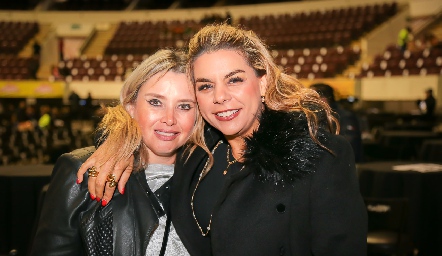  Carla Saucedo y Maribel Torres.