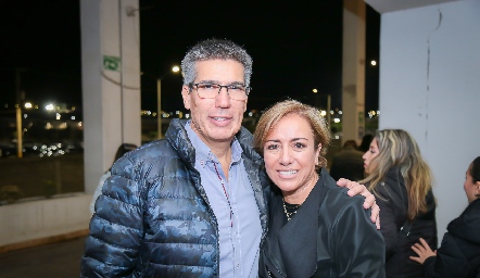  Mauricio Alcalde y Karina Ramos.