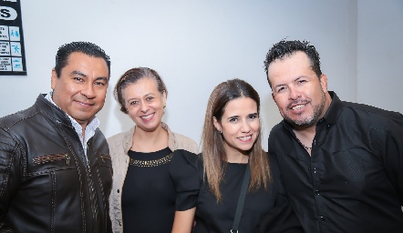 Alberto Madrigal, Ana Isabel Cimbrón, Yadira Méndez y Salvador Martínez.