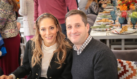  Cecilia Martínez y Alejandro Ocejo.