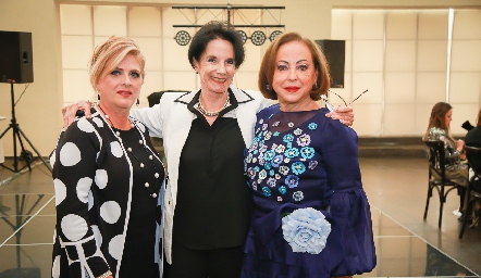  Maite Peña, Leticia Nieto y Rebeca Konishi.