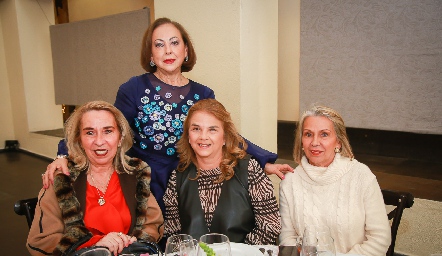  Rebeca Konishi, Luz Elena Mézquida, Luz María Márquez y Ángeles Mézquida.