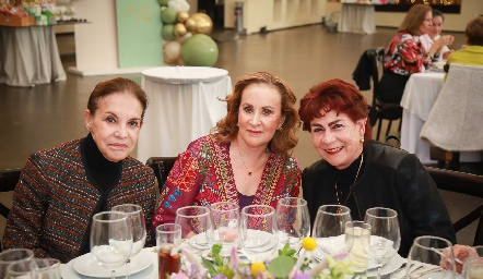  María Luz Portales, Maricarmen López y Lucía Montes.