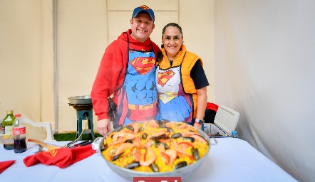  Manuel Hernández  y Adriana Sifuentes.