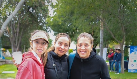  Alejandra Zapata, Natalia Gaviño, Mariana Herrera y Yolanda Alvarez.