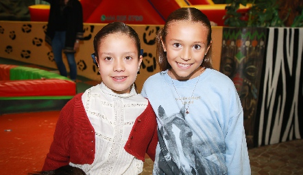  Elena Villegas y Sofía Stevens.