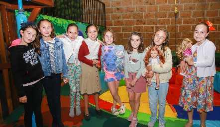 Elena y amigas.