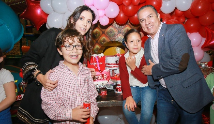  Elena Meade, Jerónimo Villegas, Elena Villegas y Jaime Villegas.