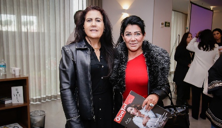  Ana Fonte y Mónica Cabrero.