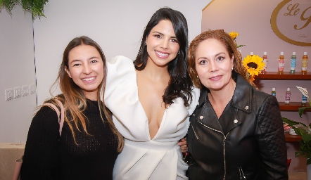  Sofía Rivera, Fabiola Flores y Érika Gonzalez.