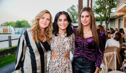 Erika Olivares, Anilú Enríquez y Bárbara Berrones.