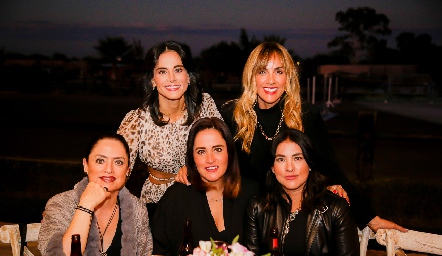  Anilú Enríquez, Tita Aranda, Rocío Castellanos, Fátima Meléndez y Paola Gámez.