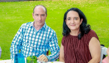  Javier Palau y Cecilia Hernández.