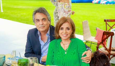  Francisco Ramírez y Gabriela Castellanas.