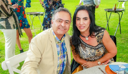  Antonio Espinosa y Elsa Nájera.