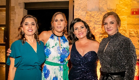  Martha Lasso de la Vega, Adriana Rodríguez, Susana de Leos y Ana Luisa Torres.