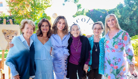  Chayito Díaz de León, Paty Silos, Adri de la Maza, Lupita Labastida, Coquena Bárcena y Maru Bárcena.