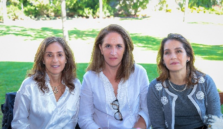 Mónica Gaviño, Clara Perogordo y Cristina Ruiz.