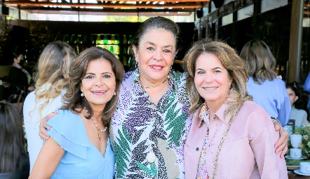  Patricia Silos, Mónica Silos y Marissa Romero.